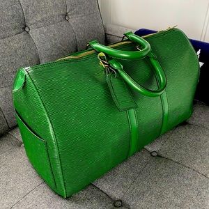 Pre-owned Louis Vuitton Borneo Green Epi Keepall 45